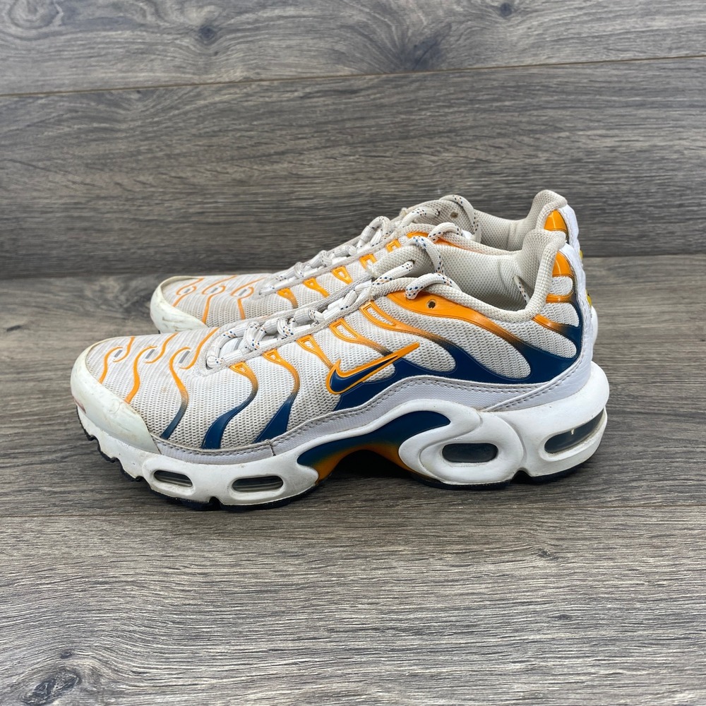Nike Air Max Plus TN White Orange Kids Youth Shoes Size 4.5 Y DV7083-100